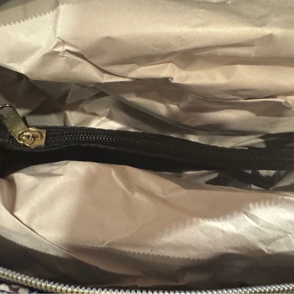 Jessica Simpson Snakeskin Print Travel Bag - Picture 11 of 11